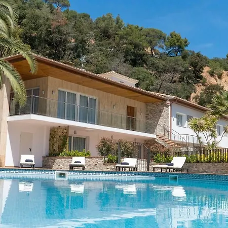Canyelles Beach Costa Brava-incl. Activities-22pax Villa Lloret de Mar