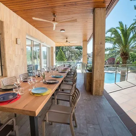 Вилла Canyelles Beach Costa Brava-incl. Activities-22pax *