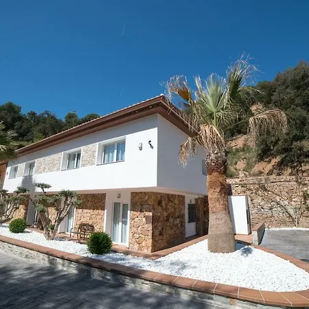 Canyelles Beach Costa Brava-incl. Activities-22pax Villa