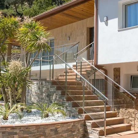 Canyelles Beach Costa Brava-incl. Activities-22pax * Lloret de Mar